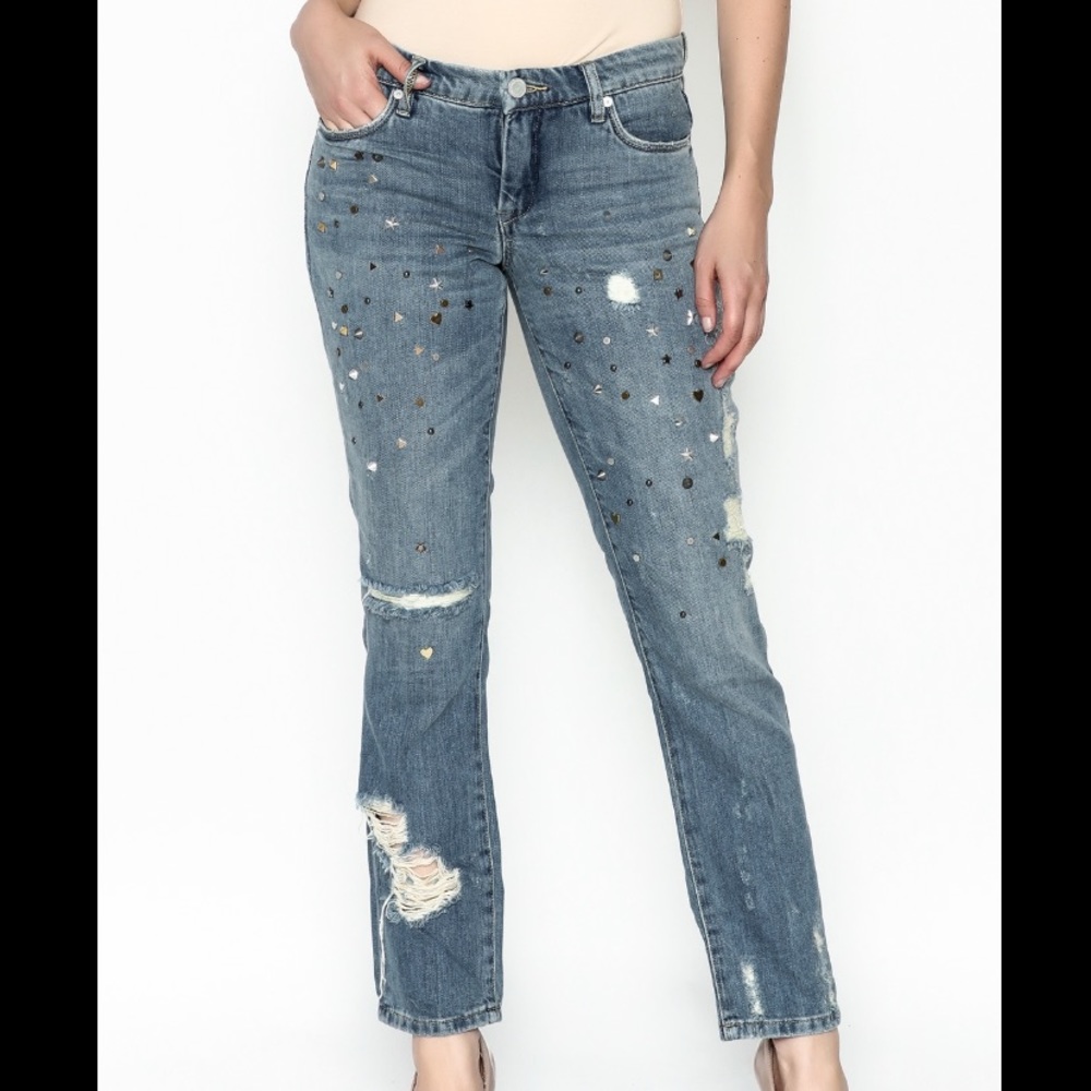 Boyfriend Jeans with Studs